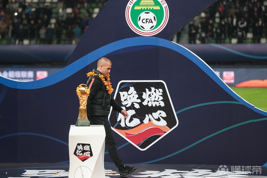 转折点！广州队战术微调，德甲国际比赛日攻防权衡，质疑声仍在，球探报告显示潜力的简单介绍